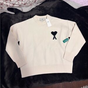 Ami Paris sweater 100 % Wool vierge new with tags